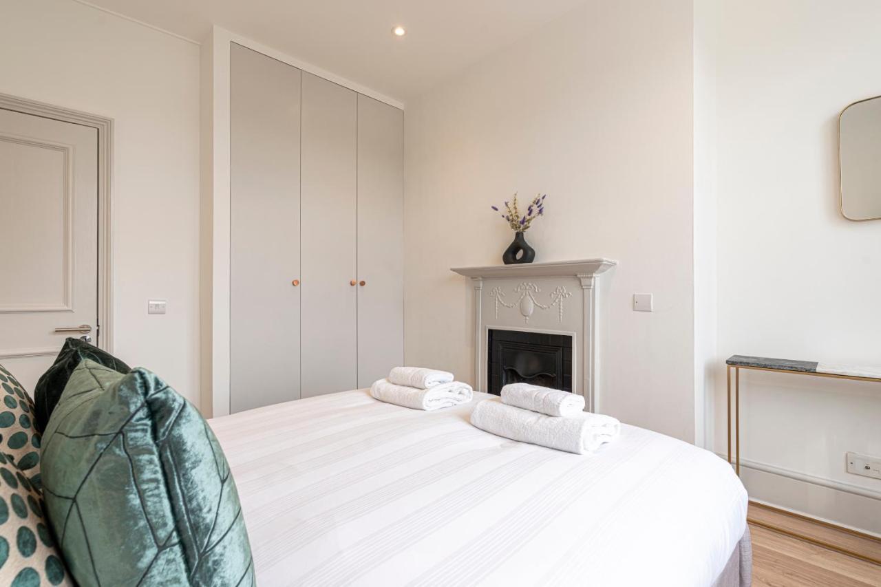 Stylish 1 Bed Flats In Soho, Next To Piccadilly Circus And Trafalgar Square London Kültér fotó