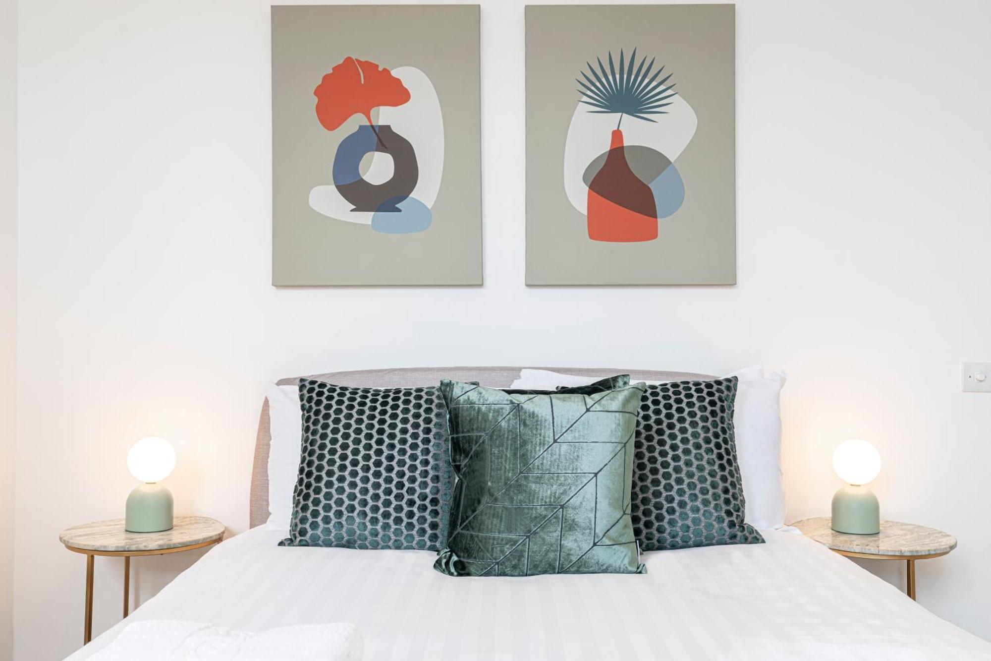 Stylish 1 Bed Flats In Soho, Next To Piccadilly Circus And Trafalgar Square London Kültér fotó