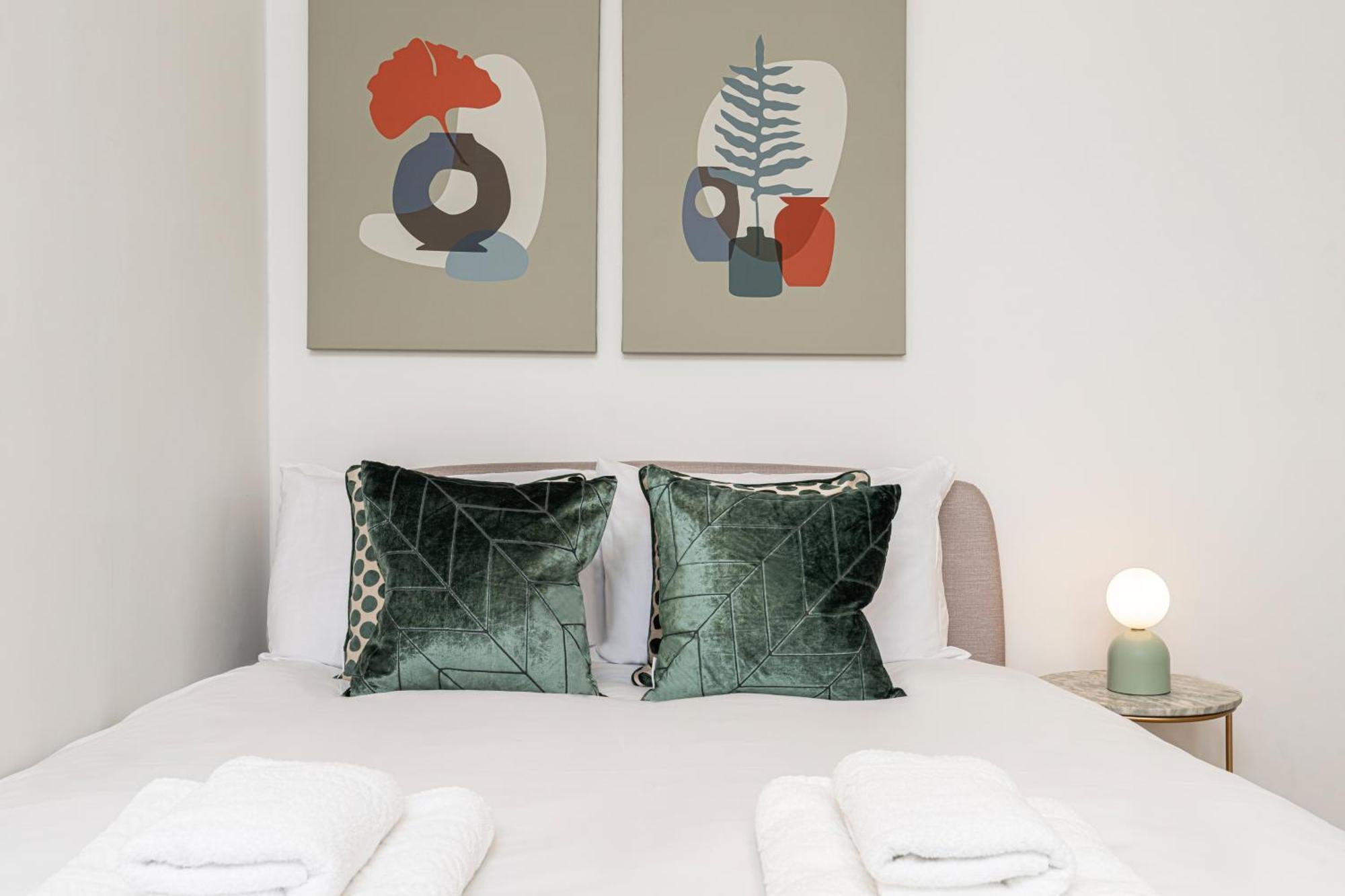 Stylish 1 Bed Flats In Soho, Next To Piccadilly Circus And Trafalgar Square London Kültér fotó