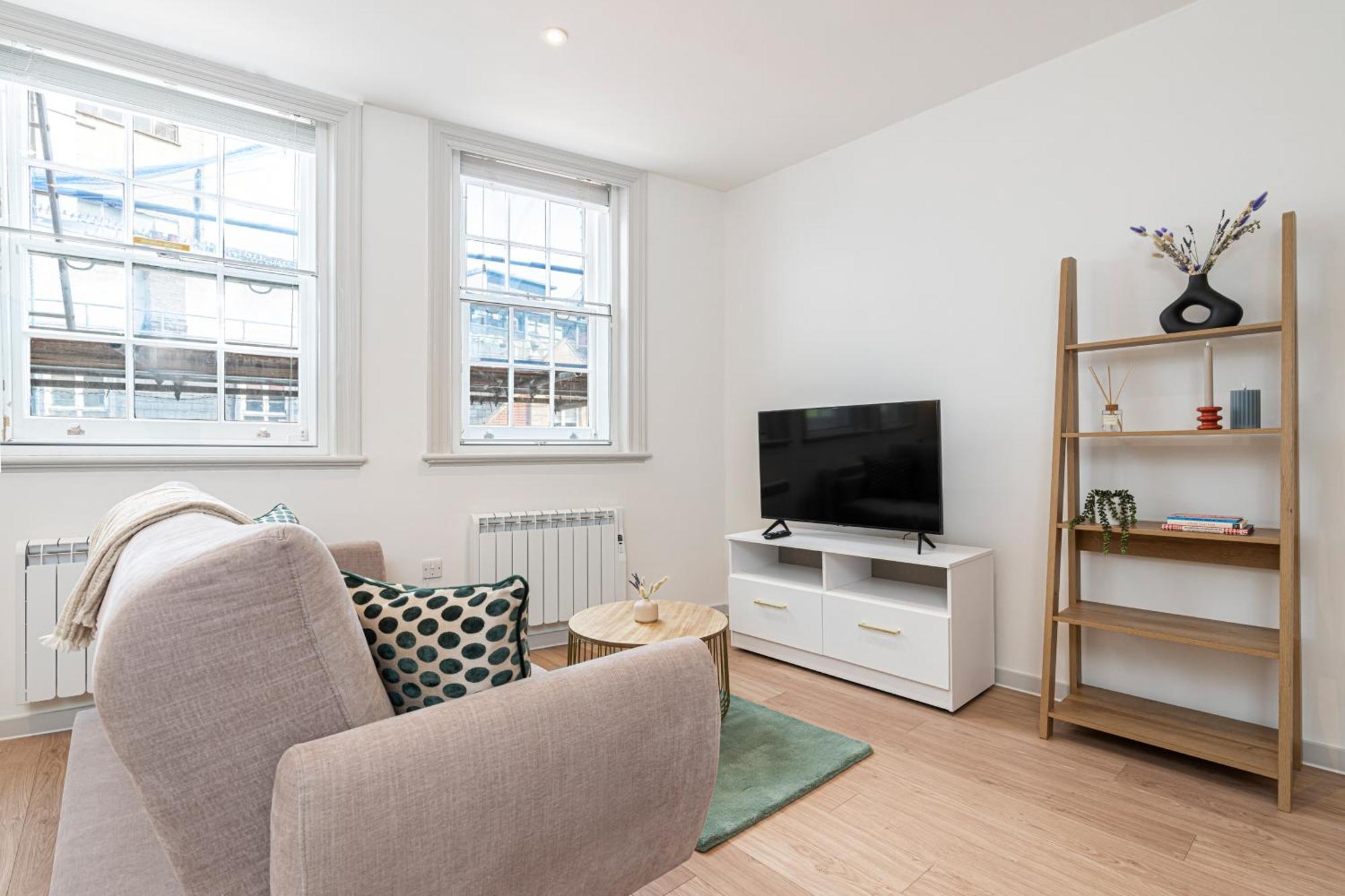 Stylish 1 Bed Flats In Soho, Next To Piccadilly Circus And Trafalgar Square London Kültér fotó