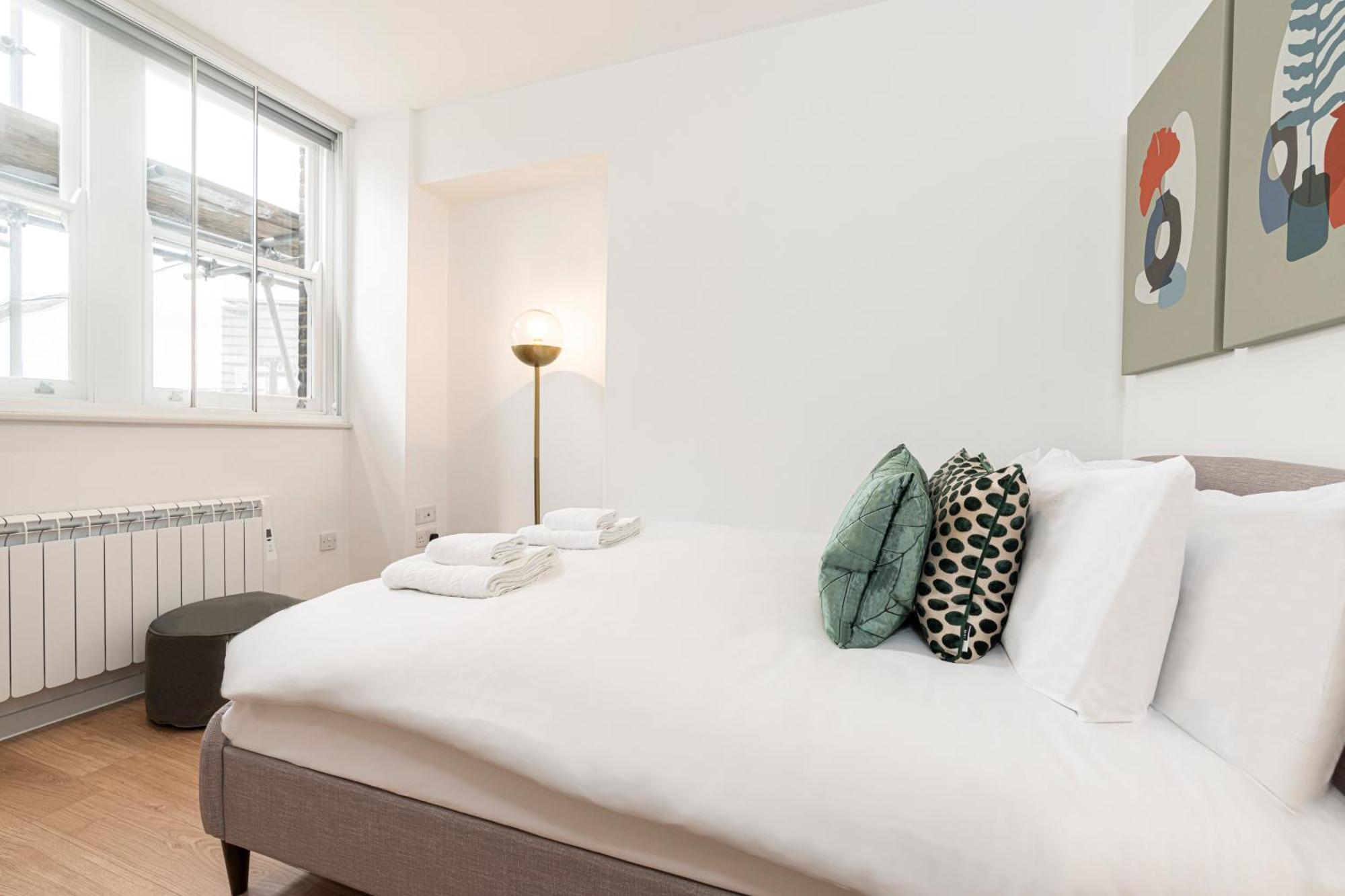 Stylish 1 Bed Flats In Soho, Next To Piccadilly Circus And Trafalgar Square London Kültér fotó